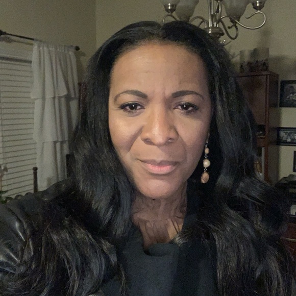 Meet your Posher, Alice - Picture 1 of 1